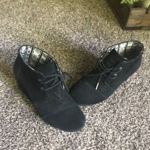 Used Toms wedge bootie